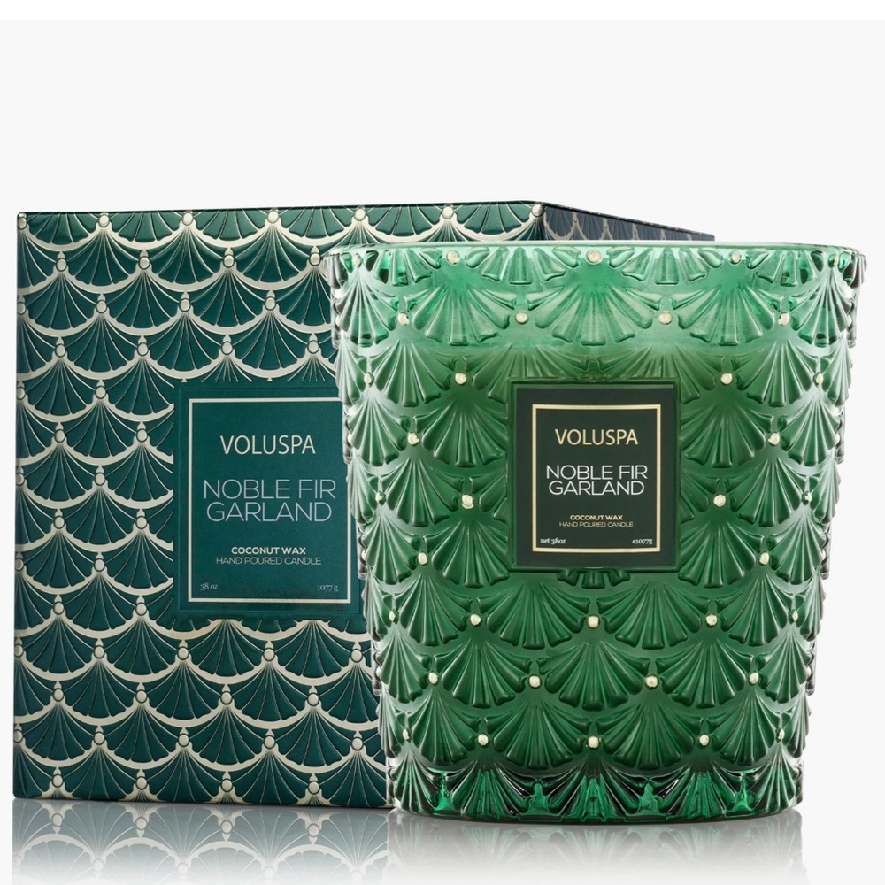 NOBLE FIR GARLAND
3 Wick Hearth Candle